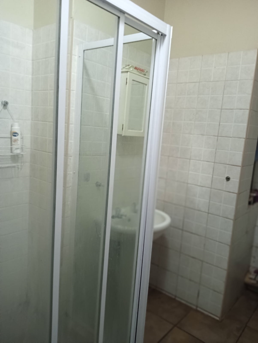 To Let 2 Bedroom Property for Rent in Dassie Rand North West